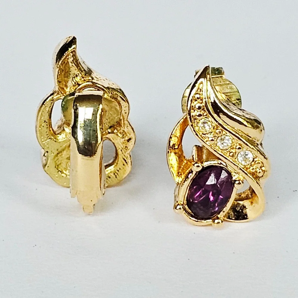 Vintage Avon Clip On Earrings Faux Amethyst Gold Tone Rhinestone‎ Glam Regency